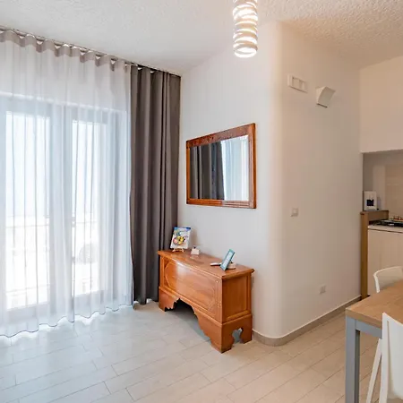 Casa Dante Bed & Breakfast 4*